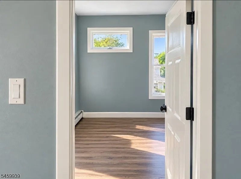 173 Watson Ave — Photo 4