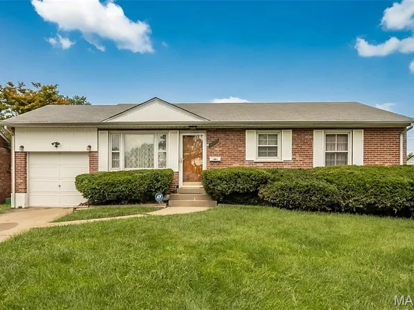 9337 Laramie Dr, Saint Louis, MO 63137