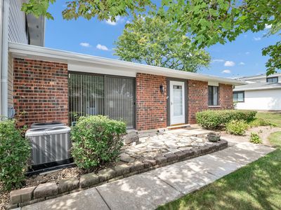 123 Fairlane Ct APT C, Bloomingdale, IL, 60108