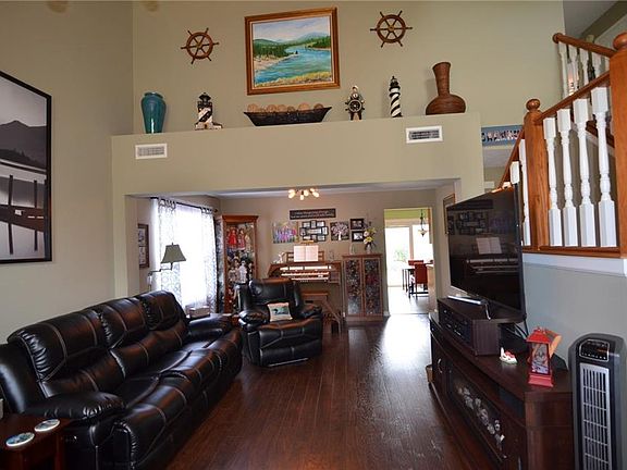 4th image of 2021 Windy Hill Dr