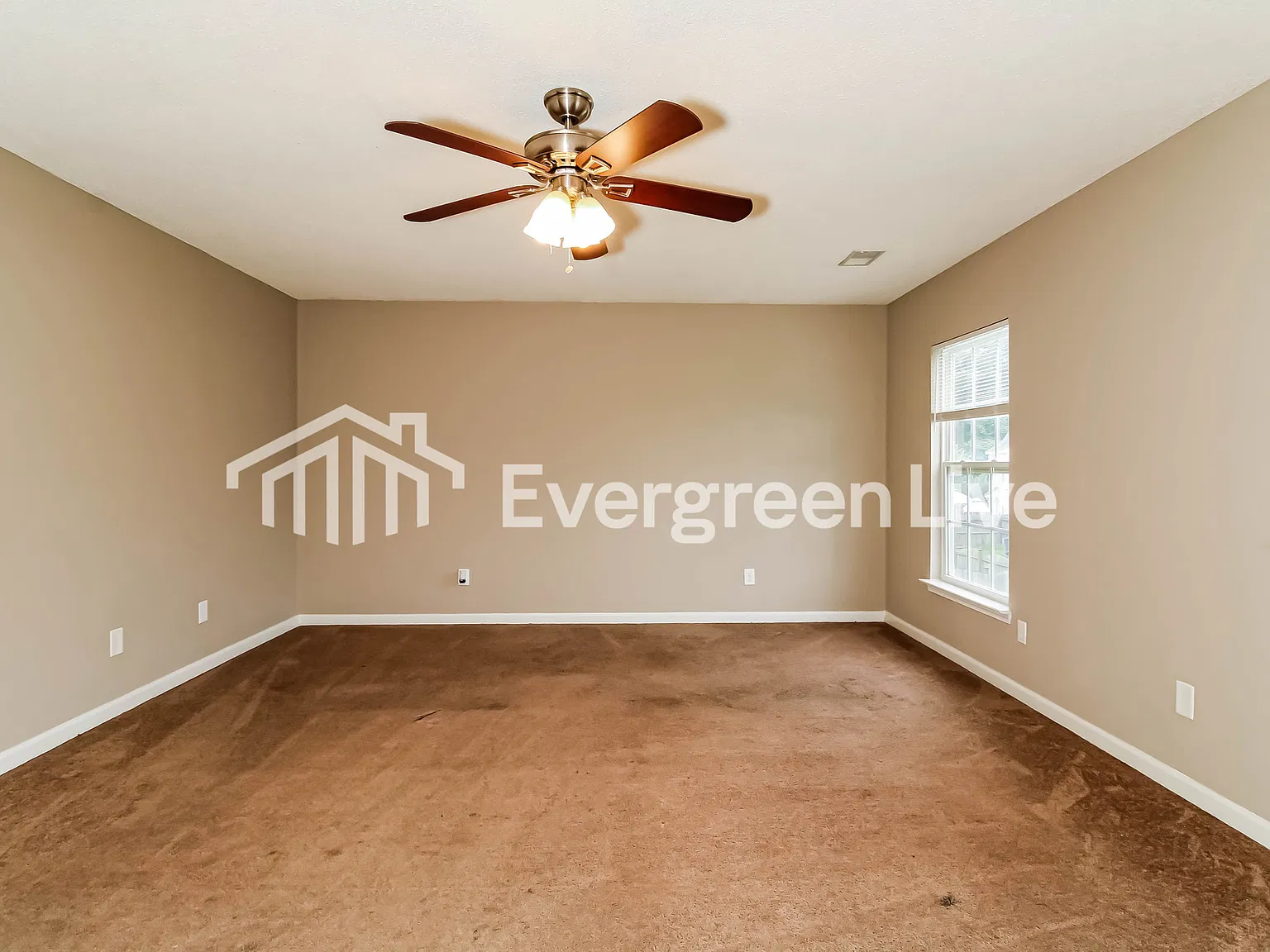 3 bed, 2.5 bath, 1630 sqft, $1,695 — Photo 3