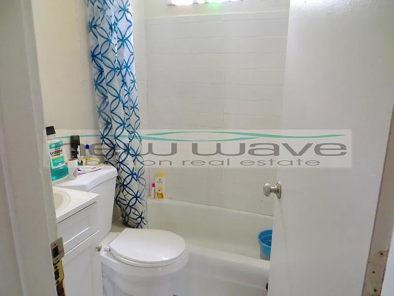 3 bed, 9999 sqft, $4,000 — Photo 4