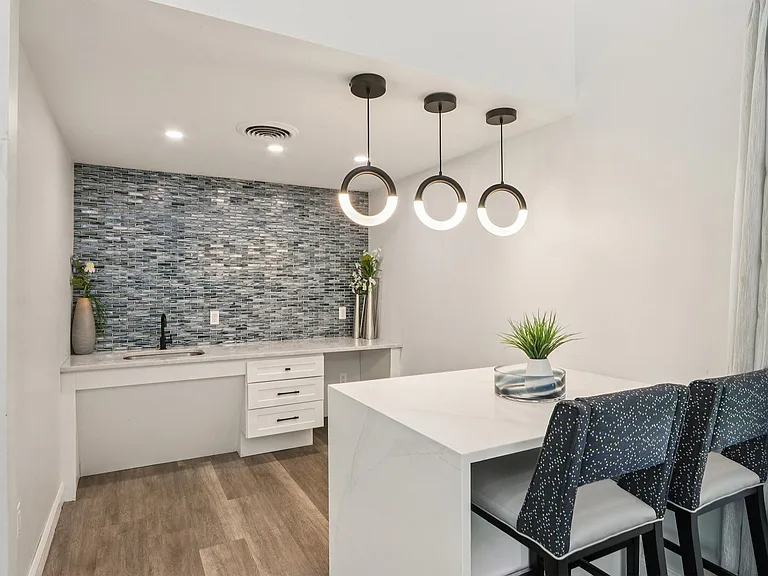 Shrewsbury Commons — Photo 12
