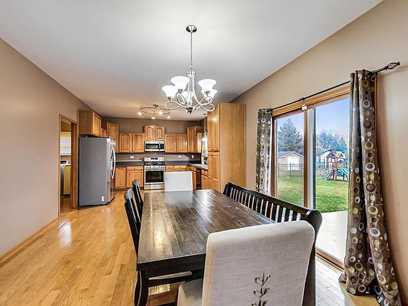 4th image of 14365 S Surrey Ct