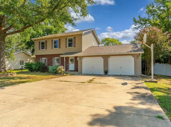 406 Mildred Dr, Pinckneyville, IL 62274