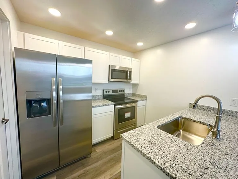 1553 Clear Creek — Photo 7