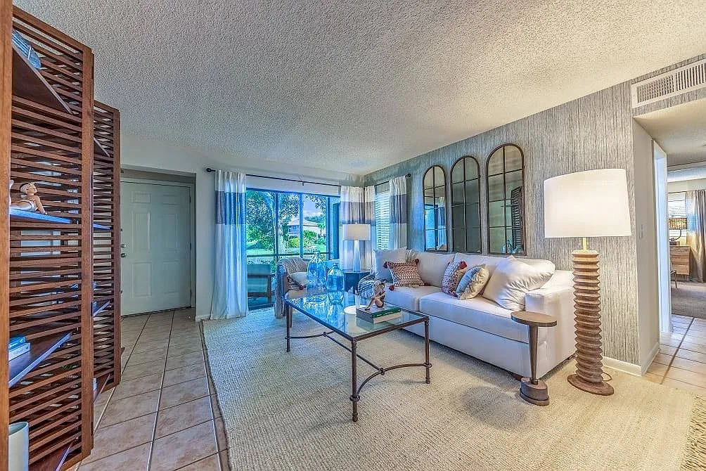 5566 Baywater Dr in Tampa, FL 33615 — Photo 4