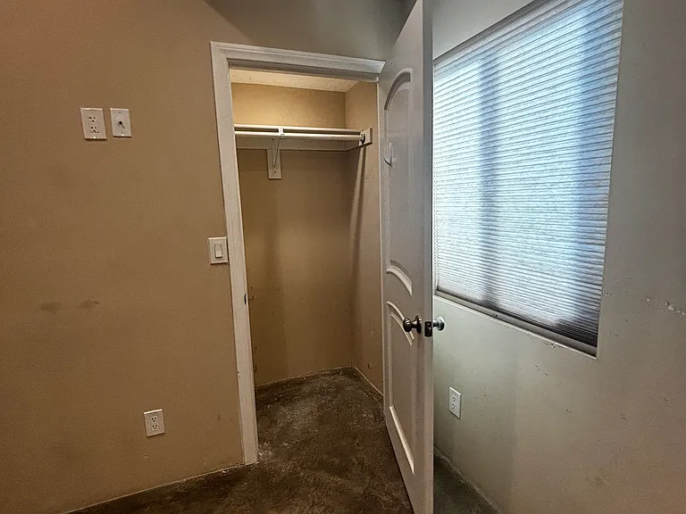 607 E Calle Roca — Photo 11