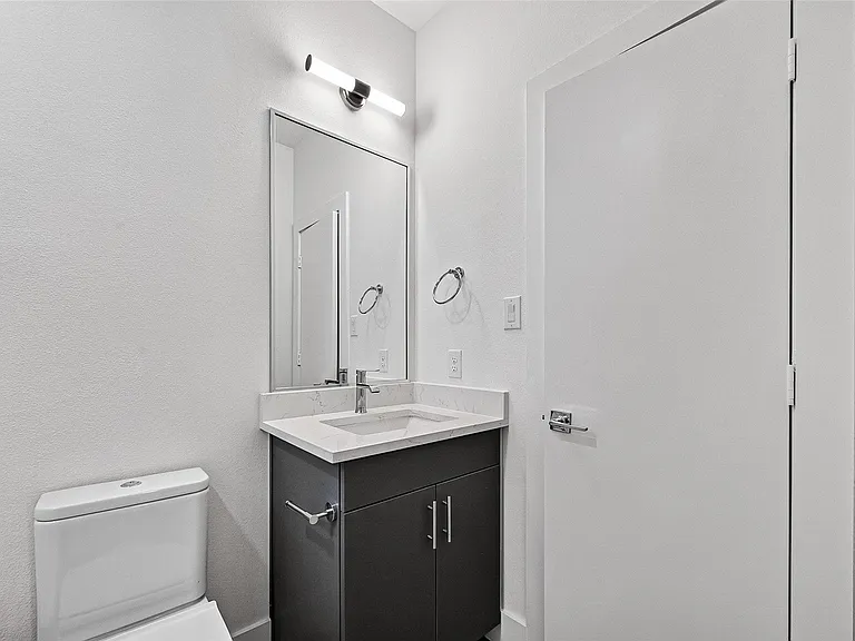 2105 Holman St — Photo 5