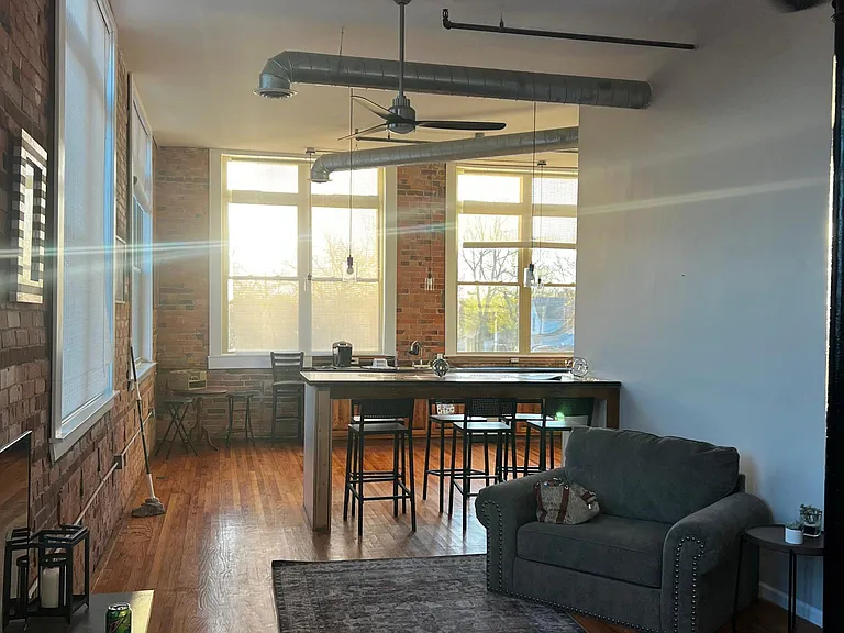 145 W Pine St #M — Photo 2