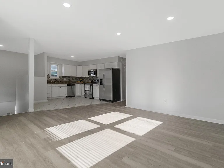 5004 Roanoke Pl — Photo 2