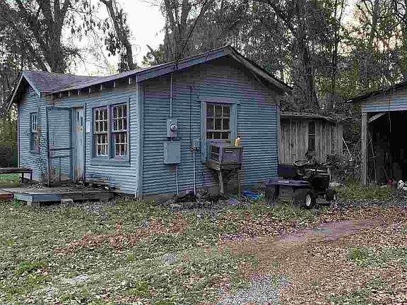 2nd image of 1919 Lakeshore Dr