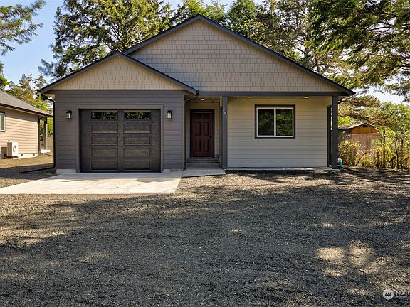 2nd image of 203 Cakesosta Street SE