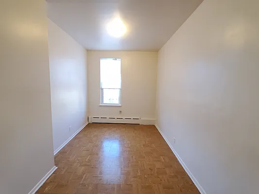 Rented by Astoria Realty | media 12
