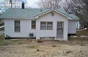2nd image of 515 N Caldwell Ave