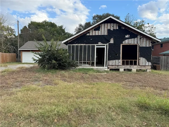 401 NW 6th St, Hubbard, TX 76648