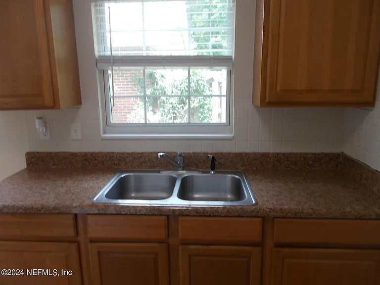 5730 Cruz Rd — Photo 7