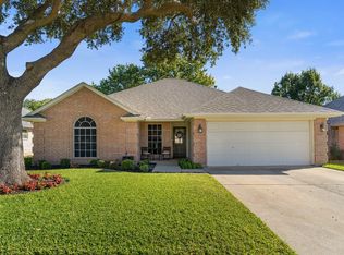 325 Cindy Ln, Saginaw, TX 76179