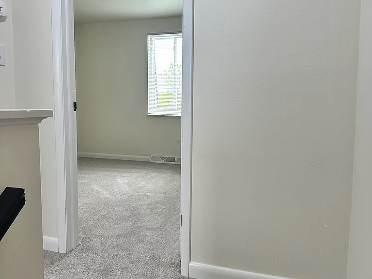 435 Hartford Sq — Photo 19