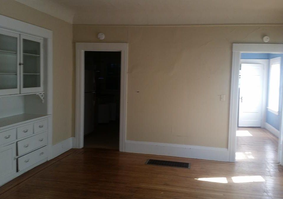 2nd image of 1611 22nd St APT 1