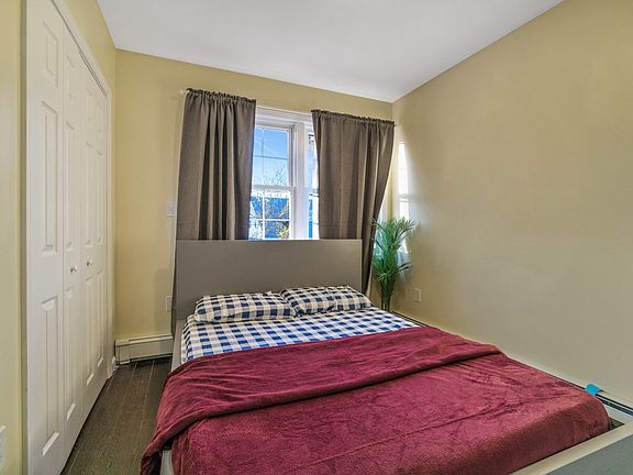 2nd image of 24607 137th Rd Room 1