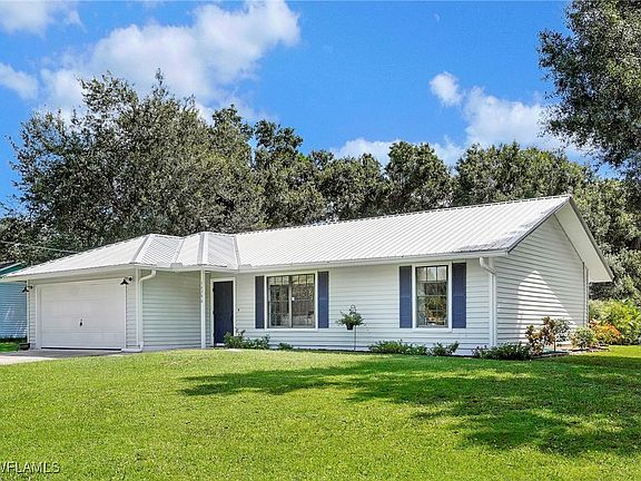 2nd image of 16390 Teresa Ln