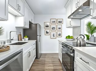 3666 Francis Ave N #401, Seattle, WA 98103