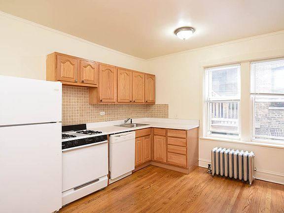 3rd image of 4307 N Francisco Ave APT 2G