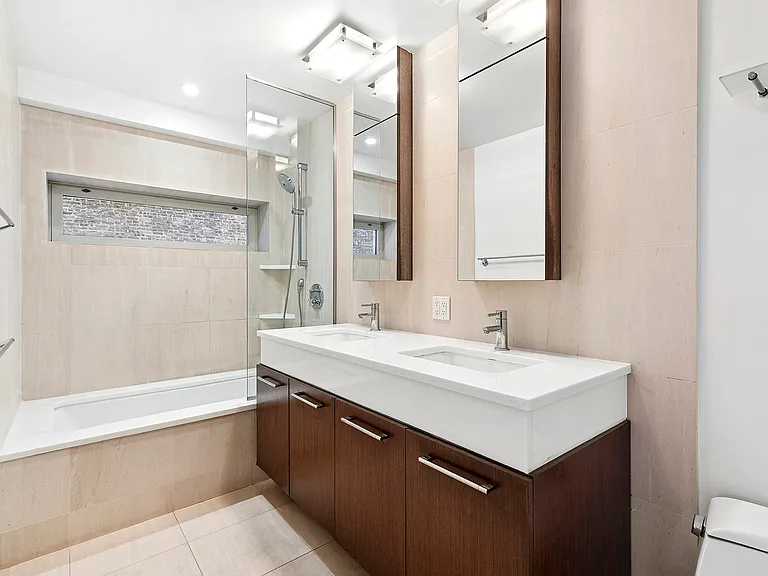 39 E 29th St #9D — Photo 5