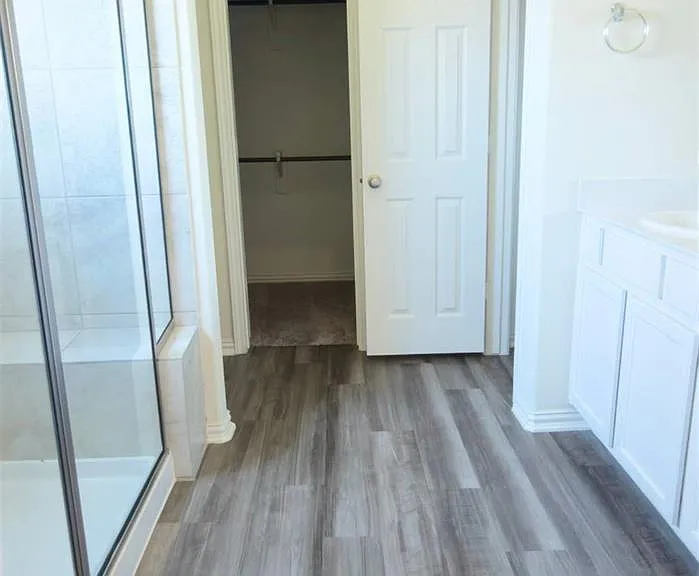 15715 Crosby Hall Dr — Photo 14