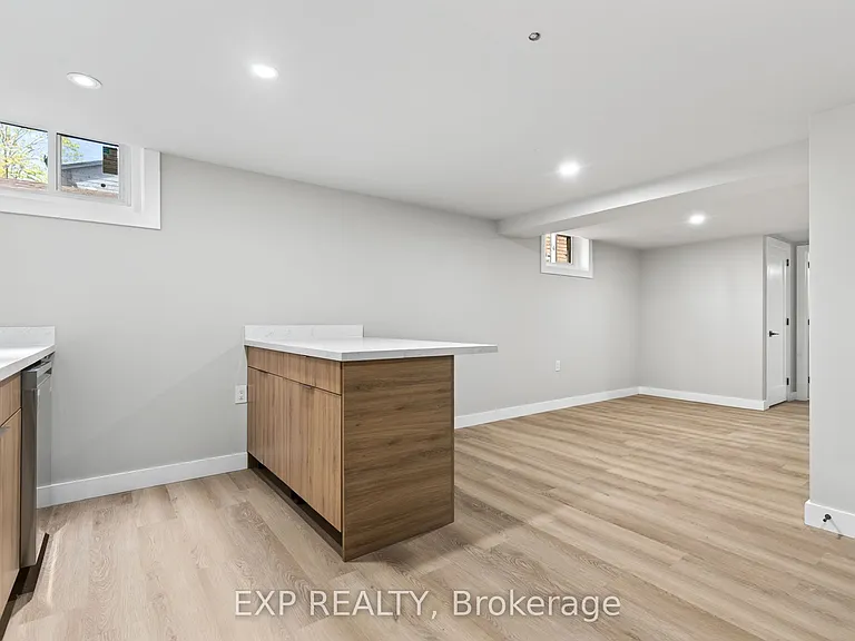 263 Anne St N #3 — Photo 4