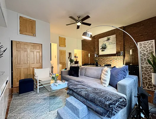 Rented by Compass | media 13