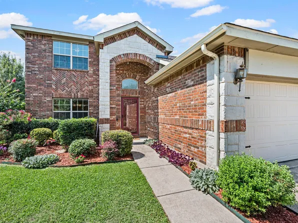 625 Tradewind Dr, Fort Worth, TX 76131