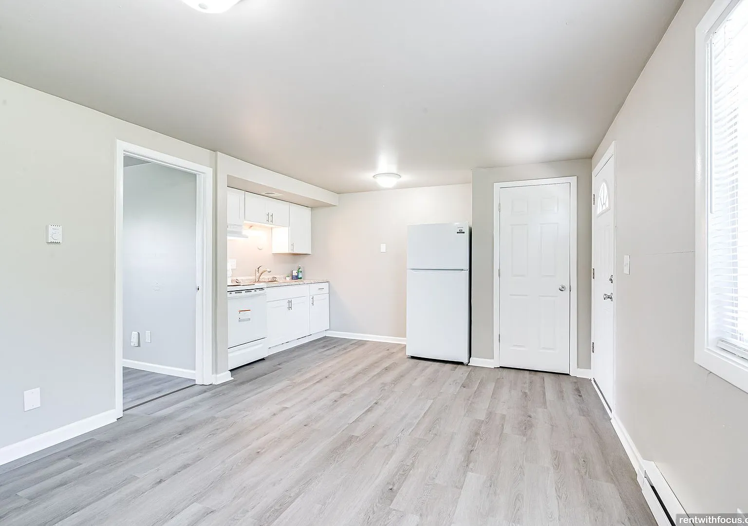 1031 Hunt Ave — Photo 3