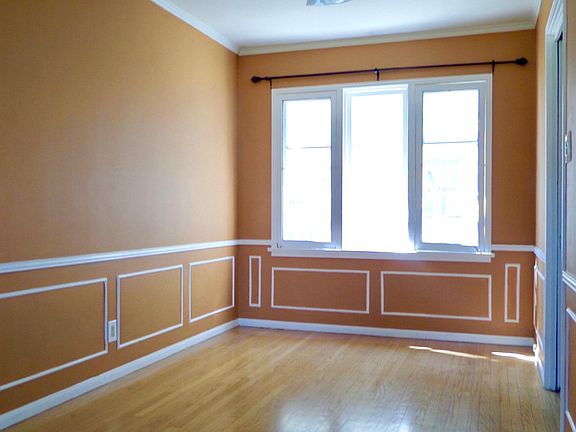 4th image of 1114 E Glenoaks Blvd