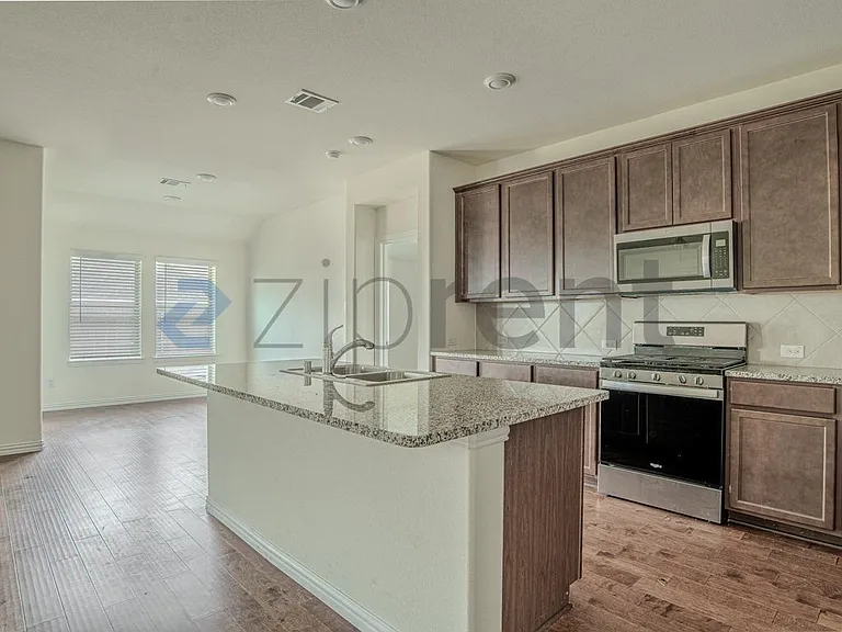 3412 Riverlawn Dr — Photo 10