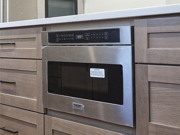 5th image of 54 Lindbergh Avenue