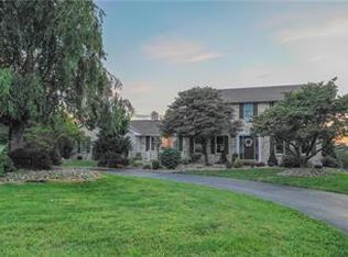 5642 Paradise Rd, Slatington, PA 18080