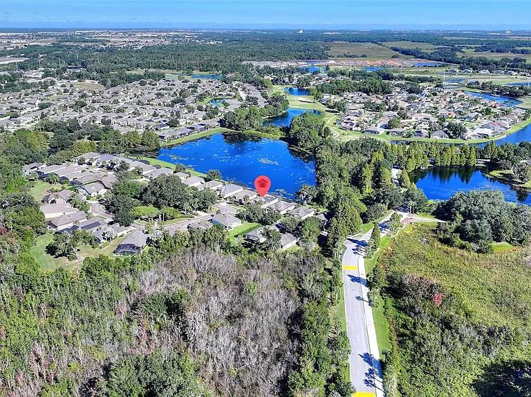 576 Cantabria Dr — Photo 35