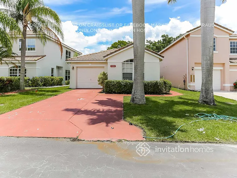 7201 Vaca Key Way — Photo 2