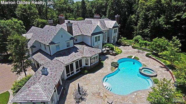 17 Cedarwood Ln, Saddle River, Nj 07458 