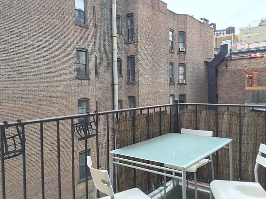 Rented by Salizzoni Realty | media 29