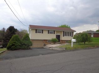 112 Slane St, Minersville, PA 17954