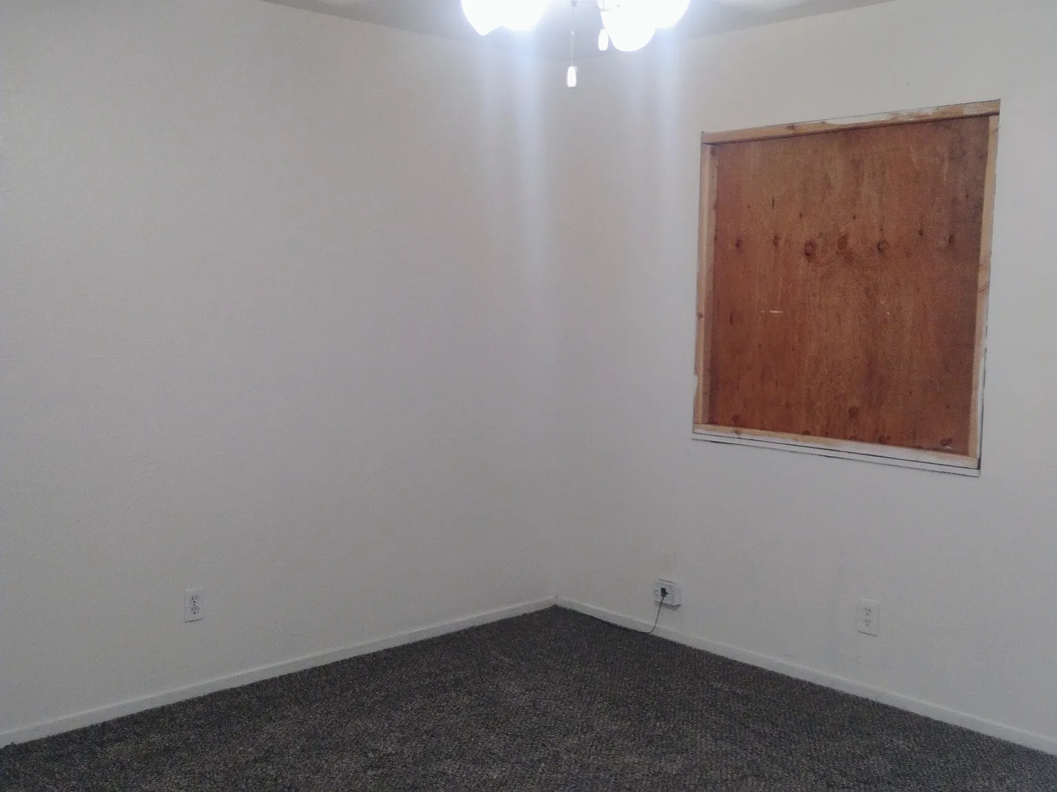 3 bed, 2.0 bath, 1023 sqft, $1,795 — Photo 3