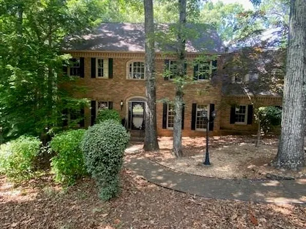 1260 Northcliff Trce, Roswell, GA 30076