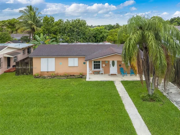 10854 SW 141st Ln, Miami, FL 33176