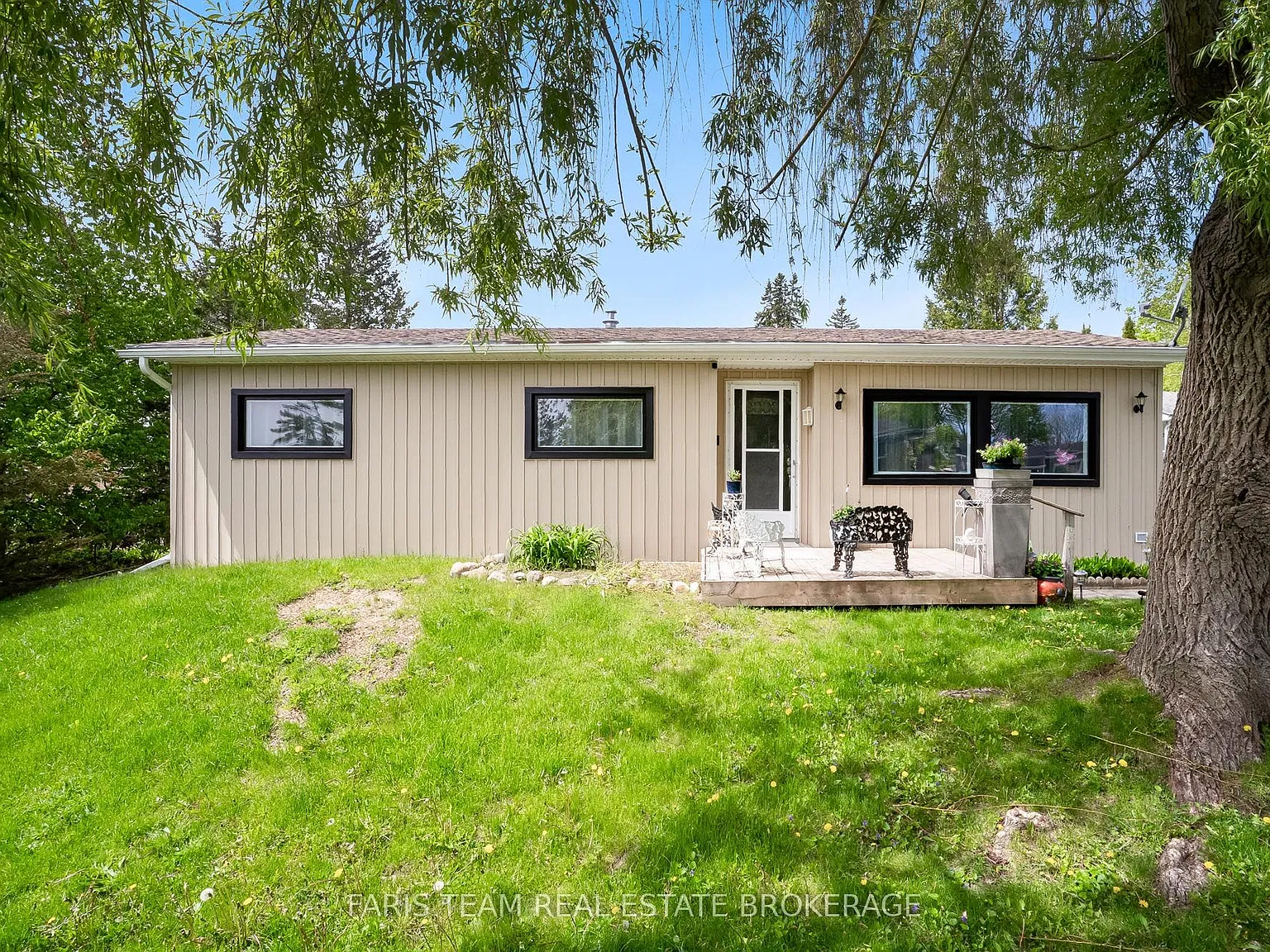 3 bed, $2,300 — Photo 3