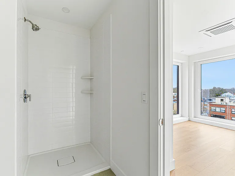 1035 Commonwealth Ave — Photo 122