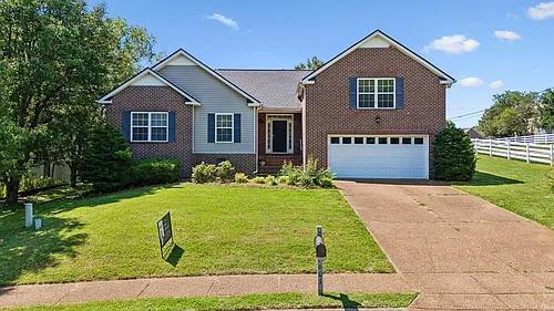 2601 Danbury Cir Photo 1