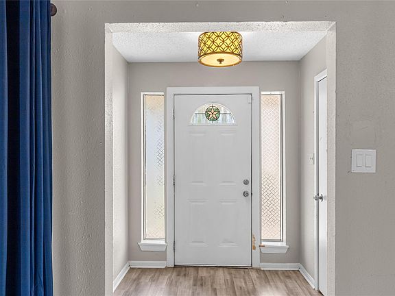 2nd image of 309 Cole St